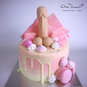 Pink Elegance Drip Cake